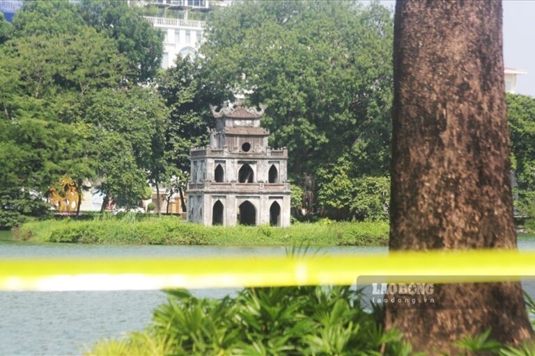 ha-noi-khi-nao-het-gian-cach