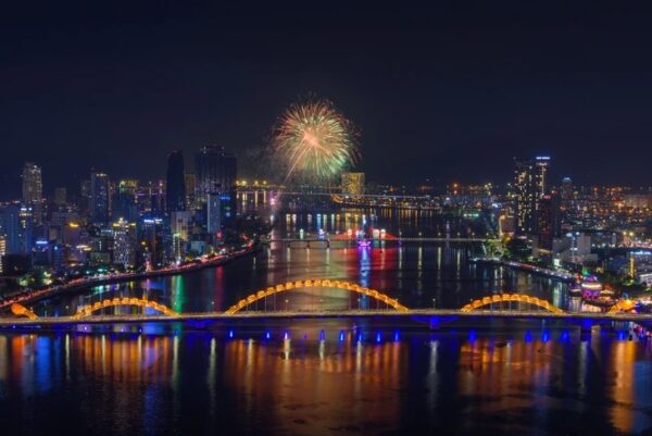 Ve-ban-phao-hoa-DIFF-2025-1