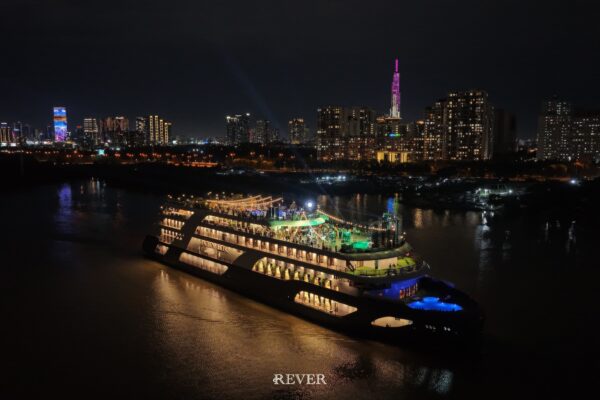 REVER-CRUISE